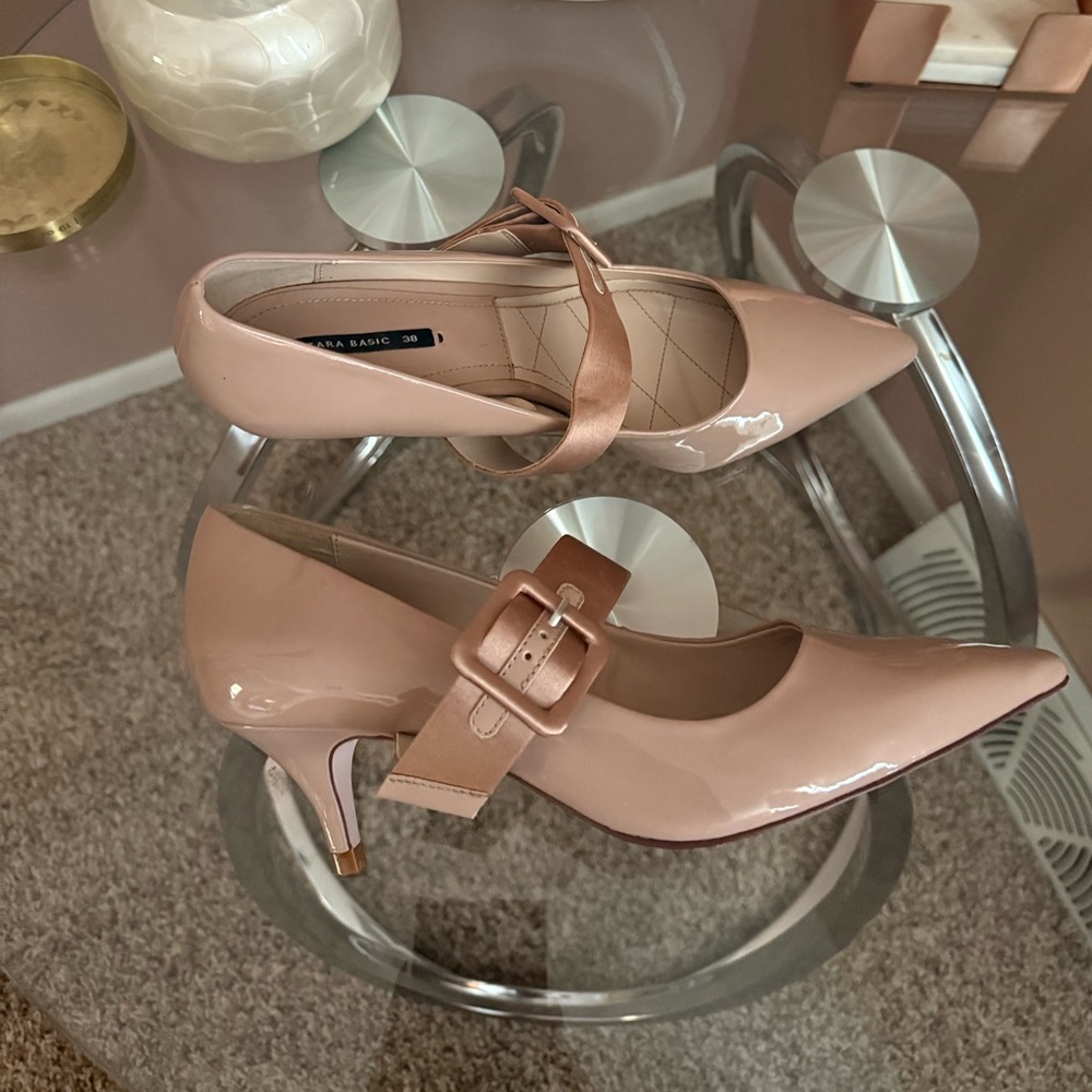 Zara Nude Patent Leather Kitten Heels with Buckle 38